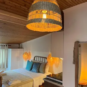 https://agape-studios.hotelschalkidiki.net